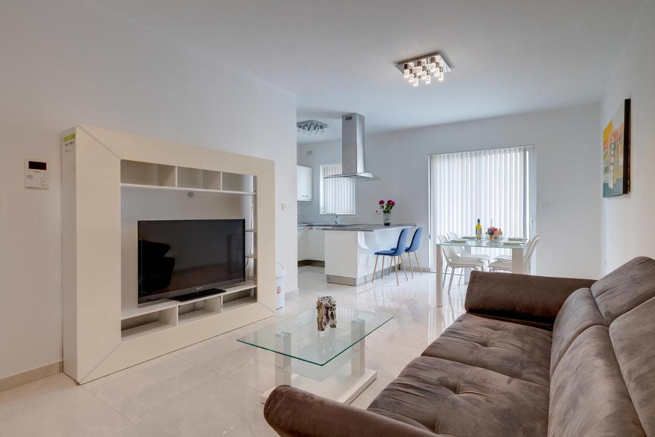 Spacious Apartment Steps To The Promenade سليمة المظهر الخارجي الصورة