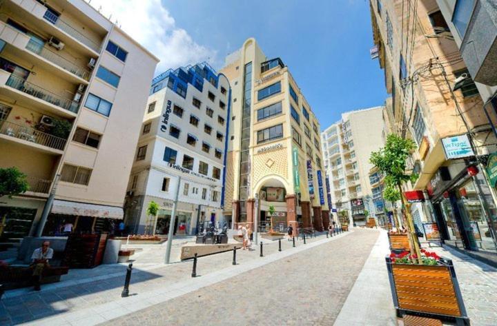 Spacious Apartment Steps To The Promenade سليمة المظهر الخارجي الصورة