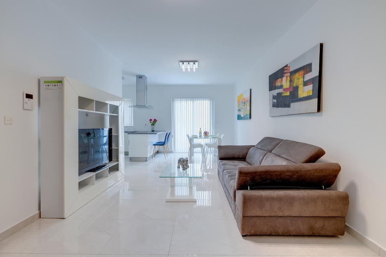 Spacious Apartment Steps To The Promenade سليمة المظهر الخارجي الصورة